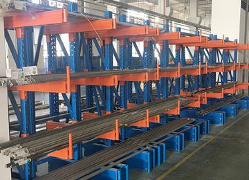 柱子可以擺貨架上嗎？廣東工廠二層貨架訂做廠家解析【易達(dá)貨架】