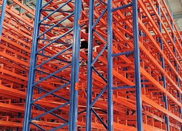 福州倉(cāng)儲(chǔ)貨架立柱截面精度能達(dá)到多少？【易達(dá)貨架】