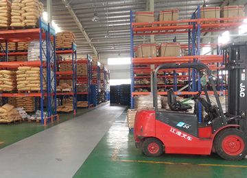 機(jī)械廠重型貨架撞變形還能用嗎？【易達(dá)貨架】