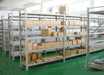 快遞點(diǎn)一般使用什么貨架？中山貨架廠家解析【易達(dá)貨架】