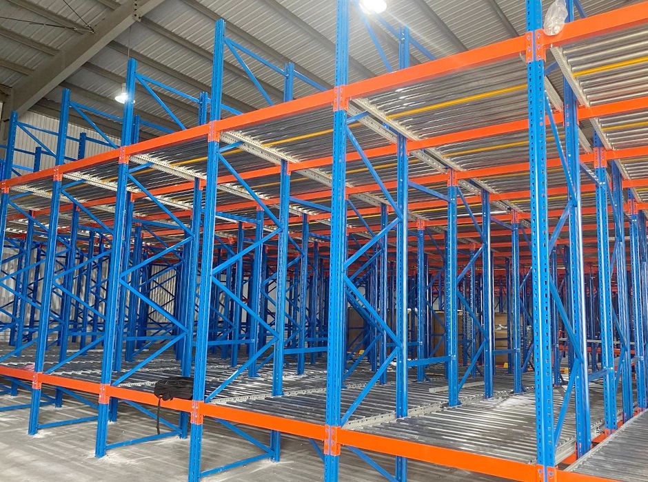 越南正文重力式滾筒貨架【易達(dá)貨架】 越南正文重力式滾筒貨架【易達(dá)貨架】