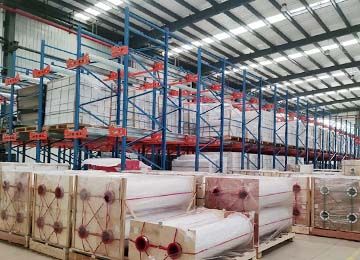 品類單一的食品適合用哪種倉儲庫房重型貨架存儲？【易達貨架】