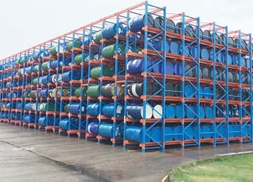 油桶重力貨架，同樣空間6倍庫容【易達(dá)貨架】