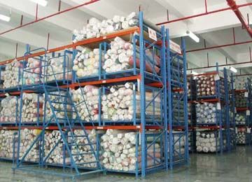 布匹倉儲貨架，告別混亂，倉庫煥然一新【易達(dá)貨架】