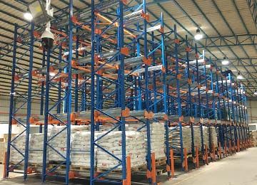 智能穿梭車貨架，自動化倉儲新選擇【易達貨架】