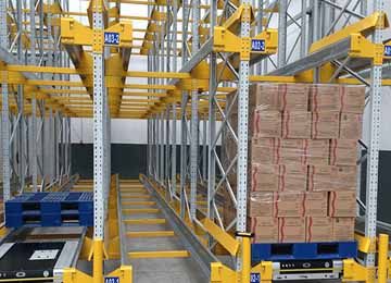 穿梭式貨架設(shè)計(jì)貨位密度可以達(dá)到多少？【易達(dá)貨架】