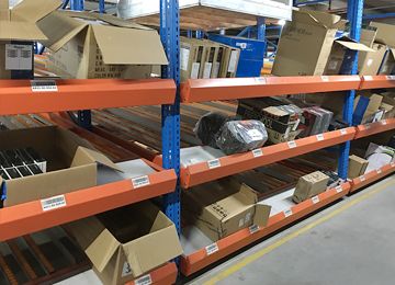 倉儲先進(jìn)先出貨架承重高嗎？【易達(dá)貨架】