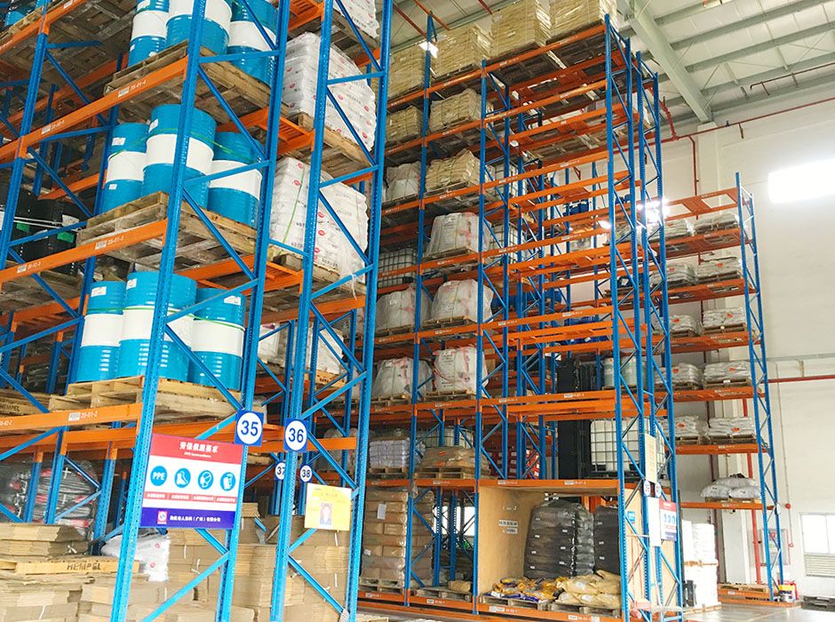 老人涂料密集型窄巷道貨架【易達貨架】 老人涂料密集型窄巷道貨架【易達貨架】