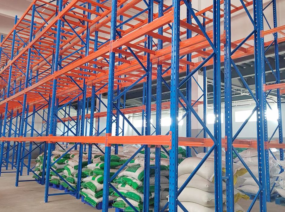 方中高新材料廣東高位托盤(pán)貨架【易達(dá)貨架】 方中高新材料廣東高位托盤(pán)貨架【易達(dá)貨架】