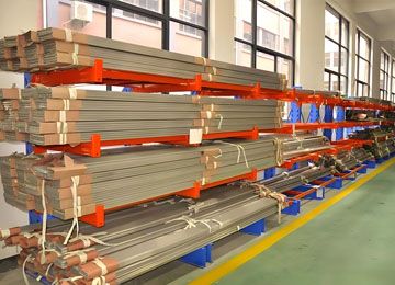 佛山懸臂式貨架分為哪幾部分？【易達(dá)貨架】