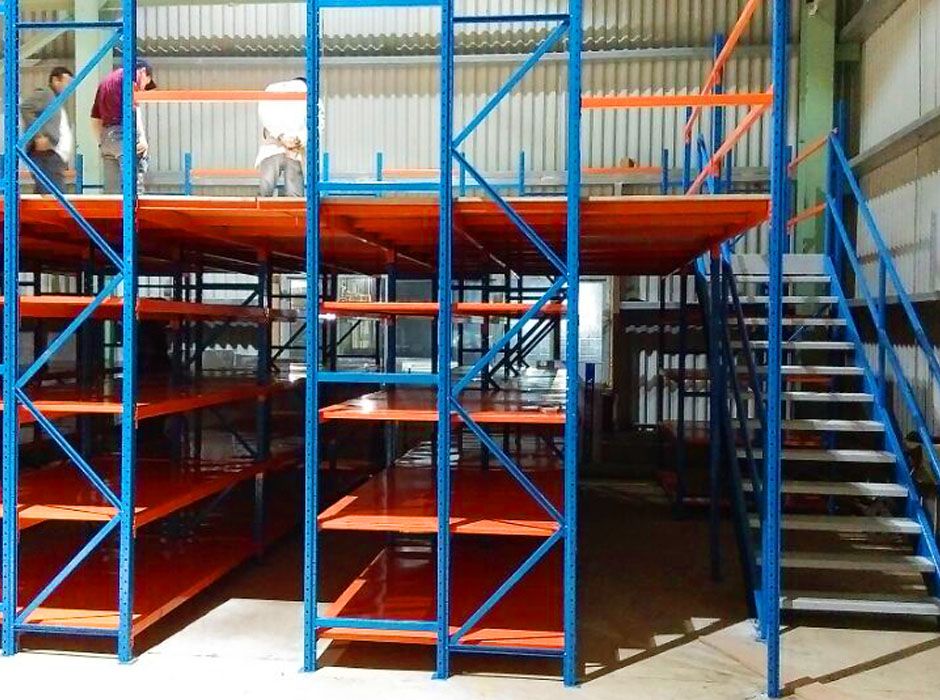 鑫啟航餐飲海口閣樓式倉儲貨架【易達(dá)貨架】