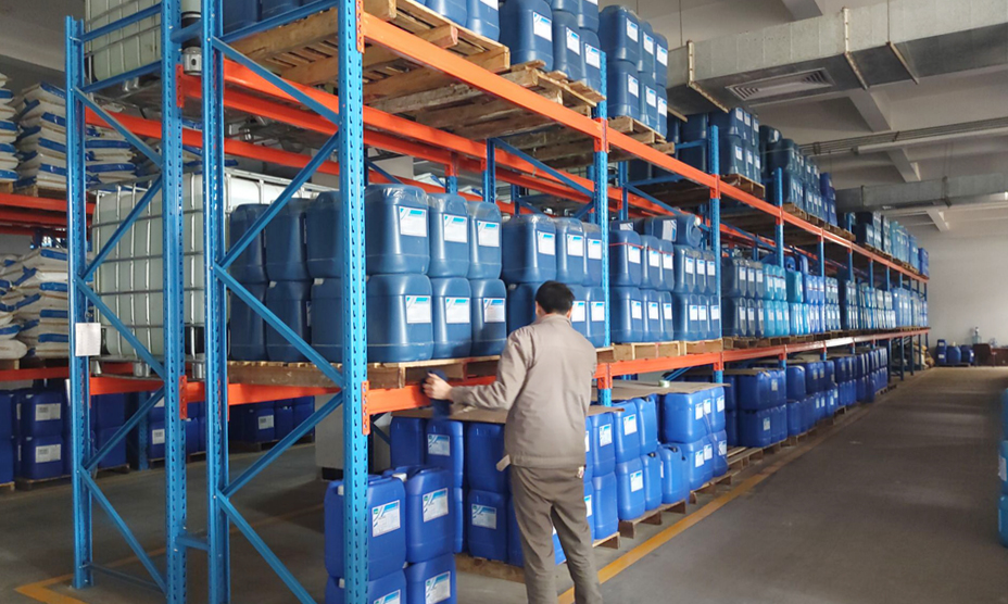 高密度存儲(chǔ)，實(shí)現(xiàn)“貨找人”式揀貨