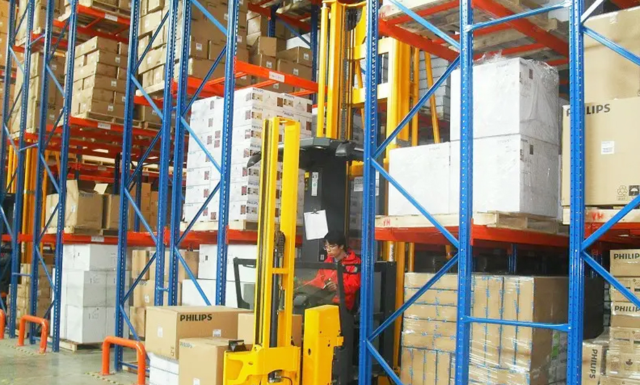 高密度存儲(chǔ)，實(shí)現(xiàn)“貨找人”式揀貨