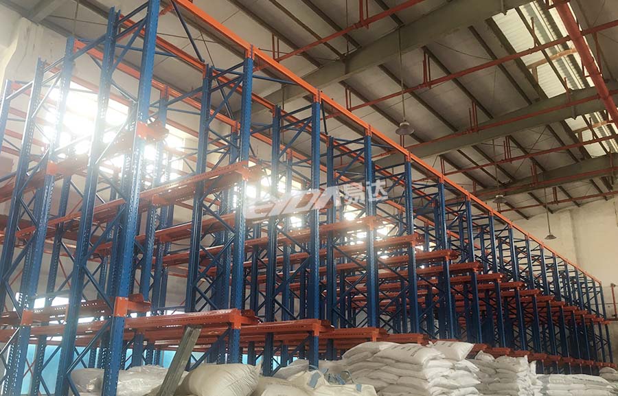 駛?cè)胧絺}儲(chǔ)重型貨架