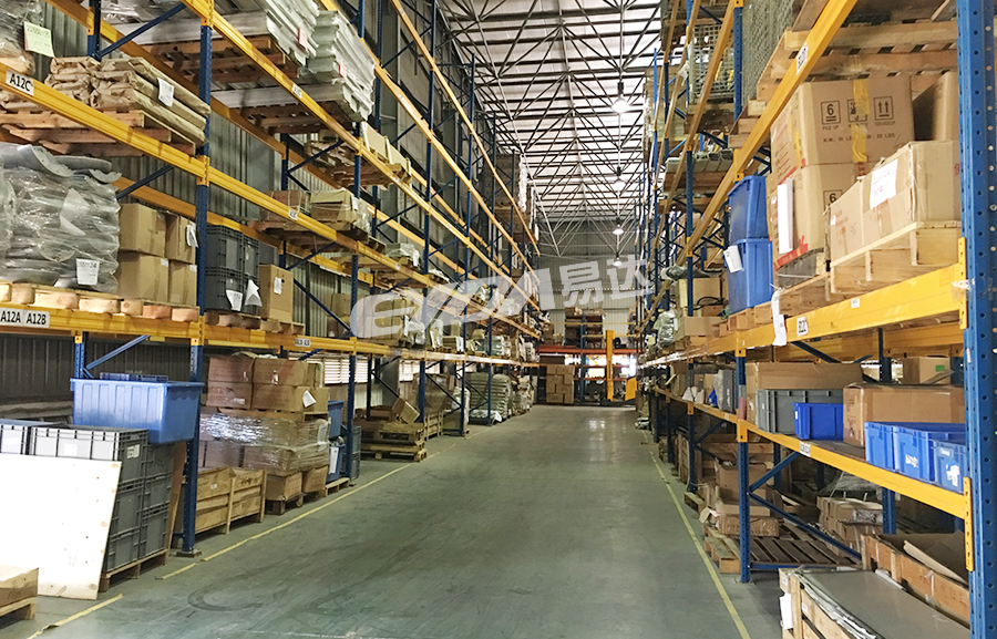 廣州橫梁式倉(cāng)儲(chǔ)貨架