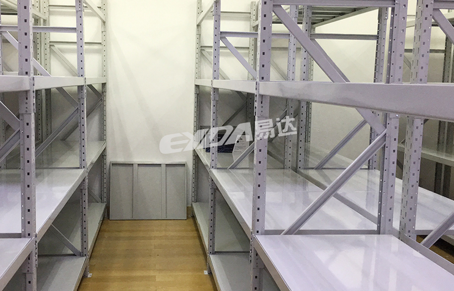 倉(cāng)庫(kù)擱板式貨架