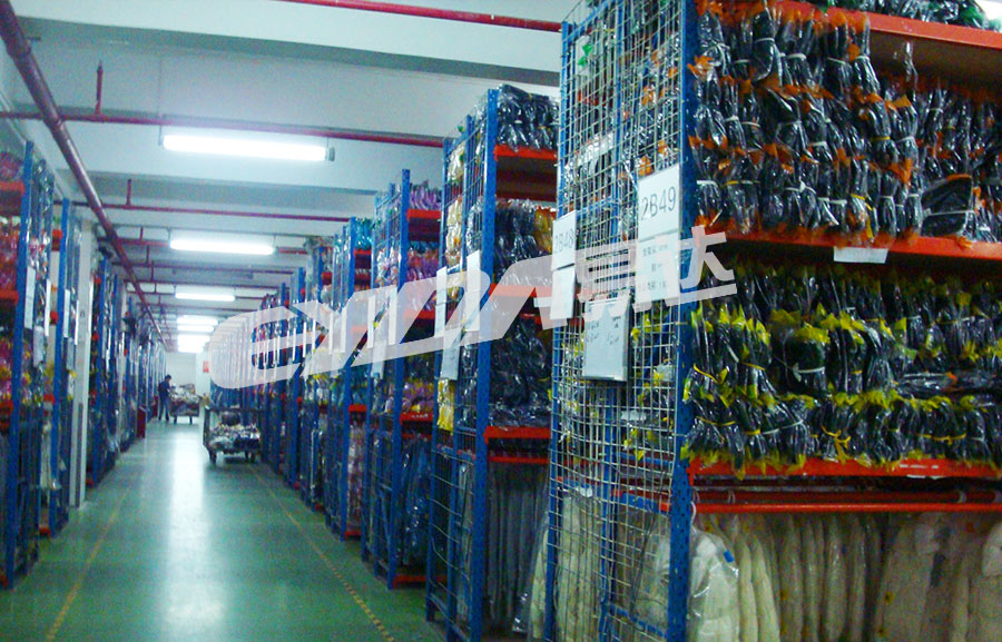 服裝倉(cāng)庫(kù)貨架