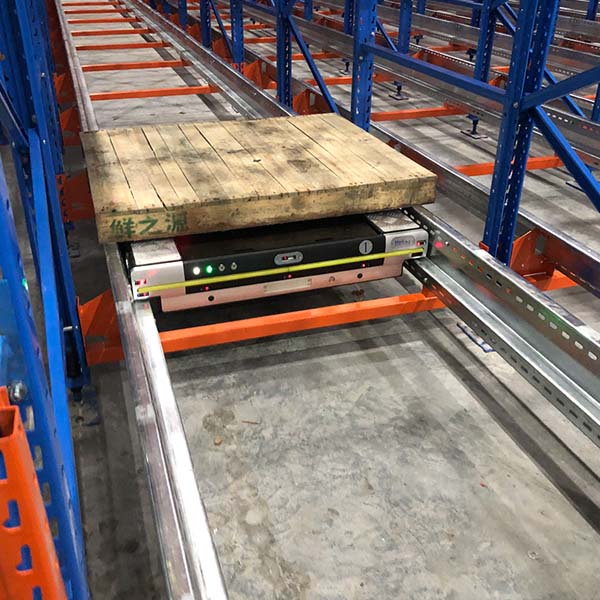 倉儲(chǔ)貨架穿梭車貨架